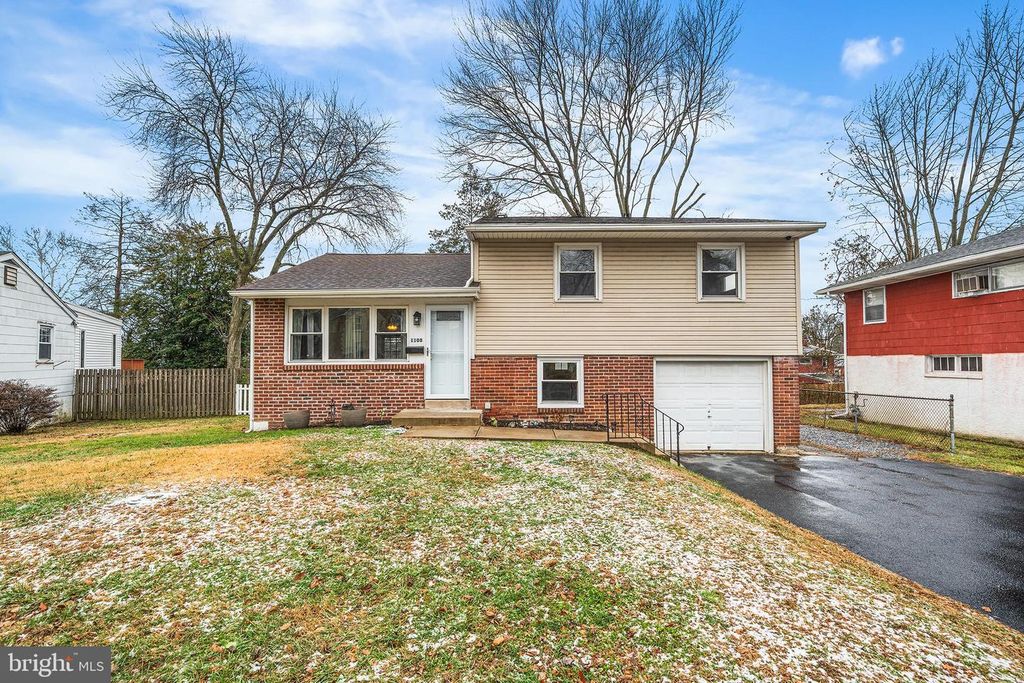 1108 PROVIDENCE RD, Secane, PA 19018