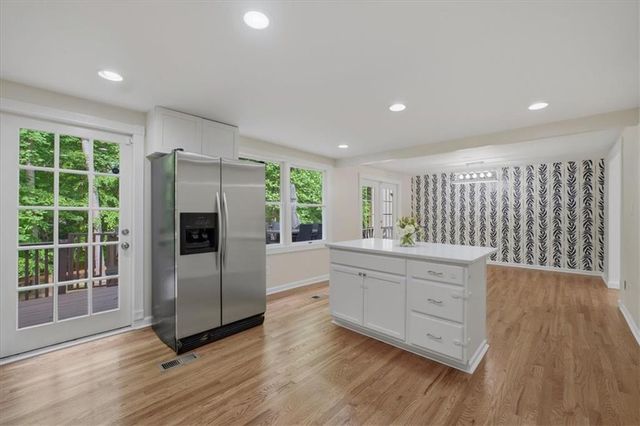 9470 Hillside Drive, Roswell, GA 30076
