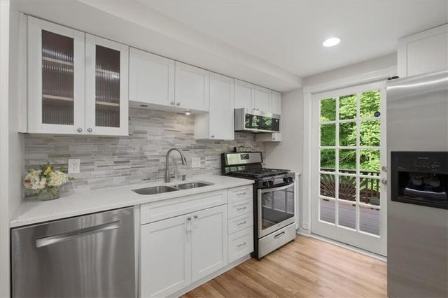 9470 Hillside Drive, Roswell, GA 30076