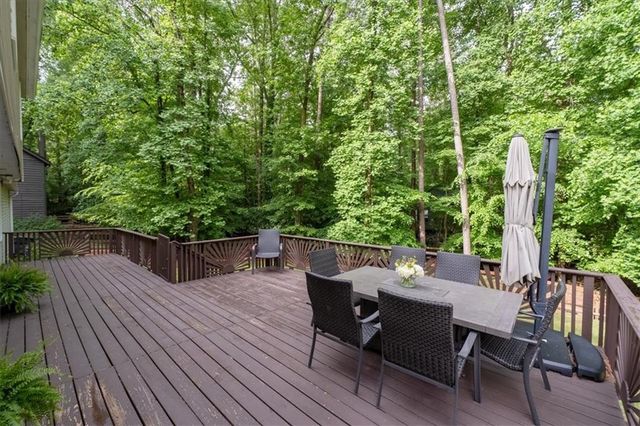9470 Hillside Drive, Roswell, GA 30076