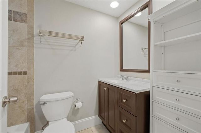9470 Hillside Drive, Roswell, GA 30076