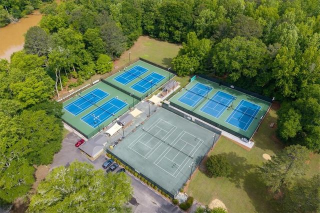 9470 Hillside Drive, Roswell, GA 30076