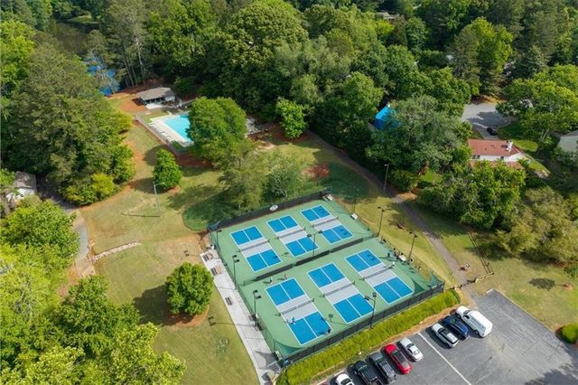 9470 Hillside Drive, Roswell, GA 30076