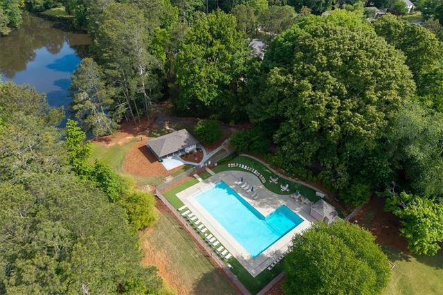 9470 Hillside Drive, Roswell, GA 30076