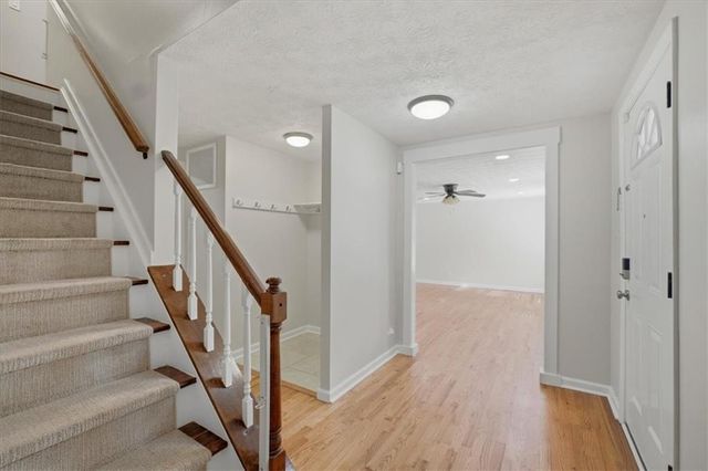 9470 Hillside Drive, Roswell, GA 30076