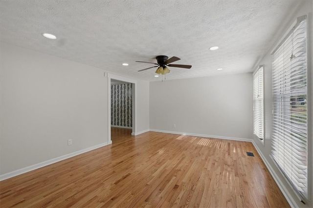 9470 Hillside Drive, Roswell, GA 30076