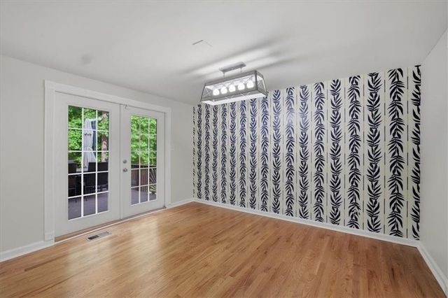 9470 Hillside Drive, Roswell, GA 30076