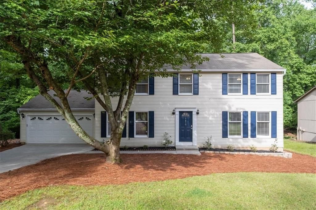 9470 Hillside Drive, Roswell, GA 30076