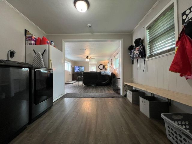 103 W Barrow Street, Dayton, TX 77535