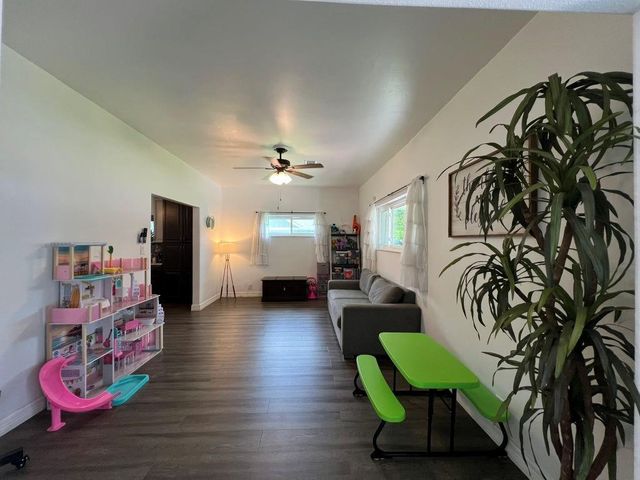 103 W Barrow Street, Dayton, TX 77535