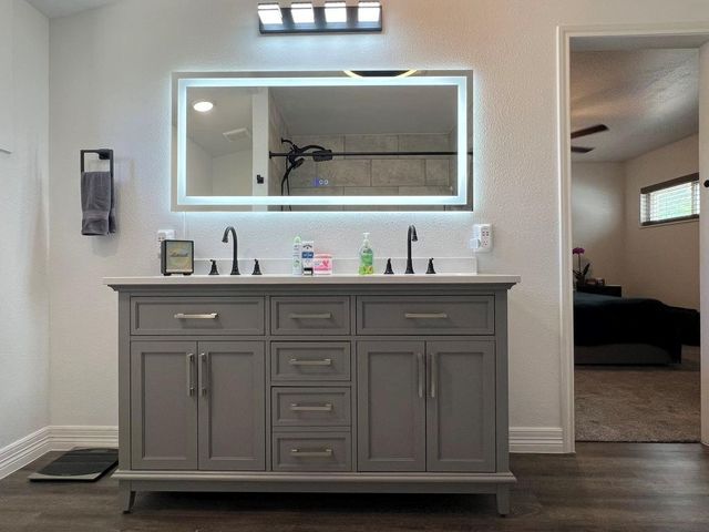 103 W Barrow Street, Dayton, TX 77535