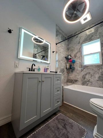 103 W Barrow Street, Dayton, TX 77535