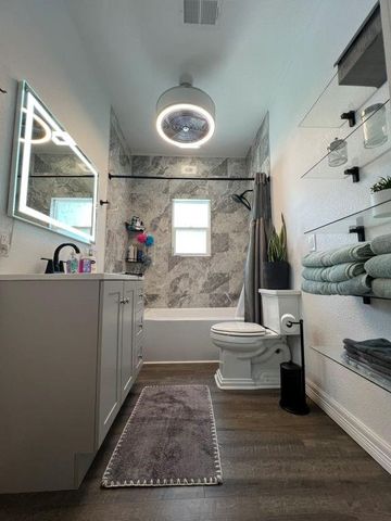 103 W Barrow Street, Dayton, TX 77535