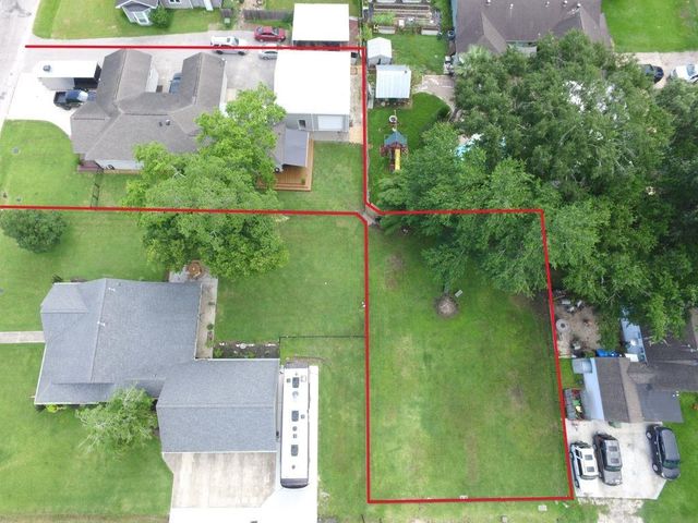 103 W Barrow Street, Dayton, TX 77535