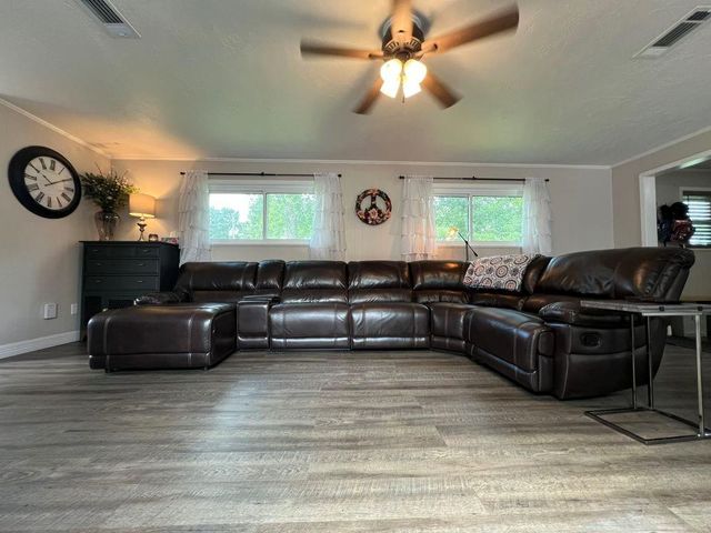 103 W Barrow Street, Dayton, TX 77535