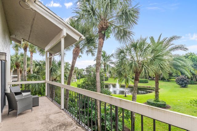 11863 Wimbledon Circle 538, Wellington, FL 33414