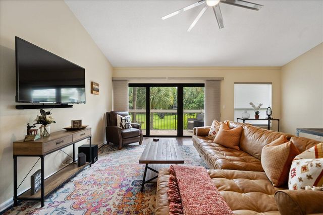 11863 Wimbledon Circle 538, Wellington, FL 33414