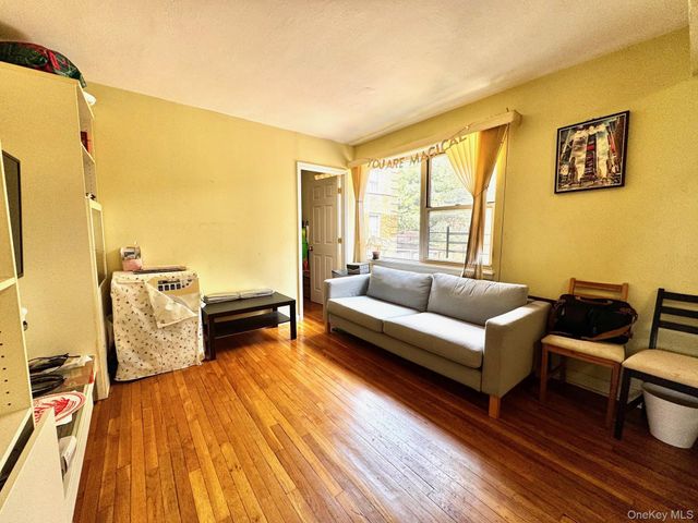 138-29 Jewel Ave 2D, Kew Garden Hills, NY 11367