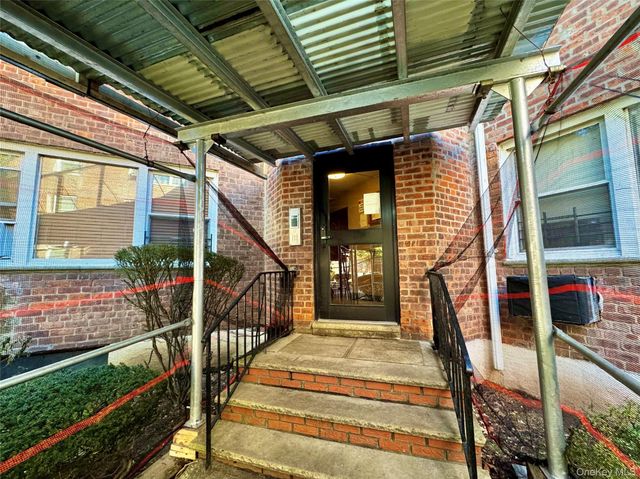 138-29 Jewel Ave 2D, Kew Garden Hills, NY 11367