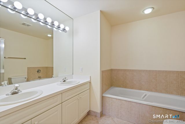 2435 Bedford Street 21HH, Stamford, CT 06905
