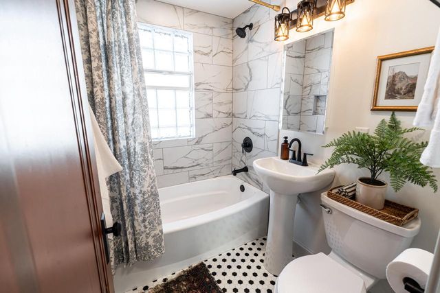 5813 S 112th STREET, Hales Corners, WI 53130