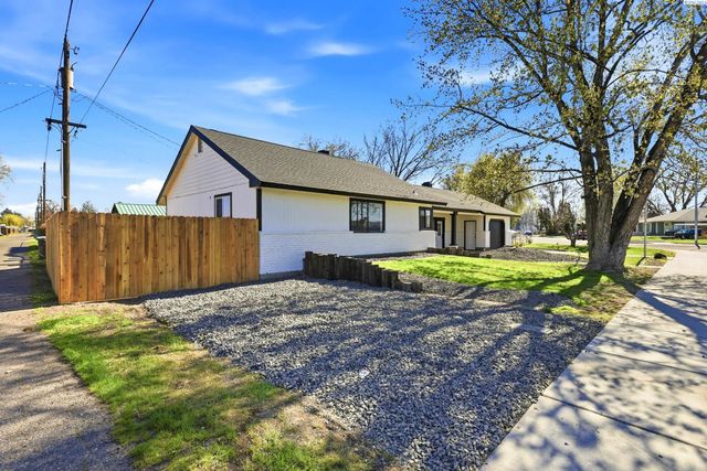 715 S Juniper St, Kennewick, WA 99336