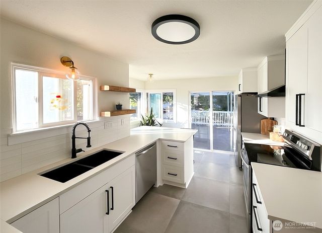 101 S 58th Street, Tacoma, WA 98408