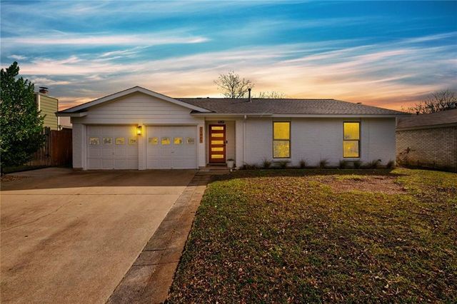 11007 Applewood DR, Austin, TX 78758