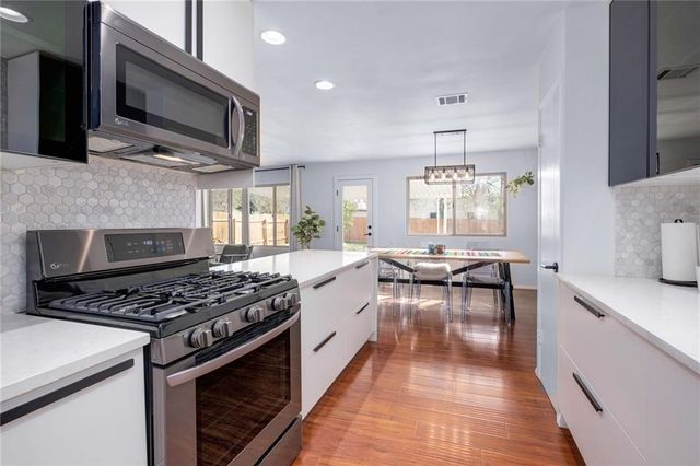 11007 Applewood DR, Austin, TX 78758