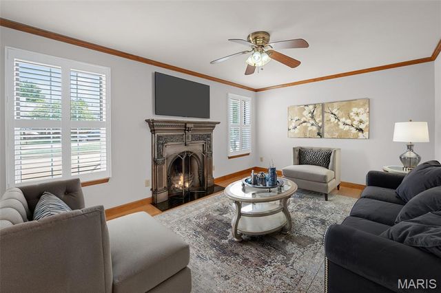 5116 Kennerly Place Drive, St Louis, MO 63128
