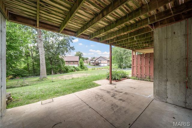 5116 Kennerly Place Drive, St Louis, MO 63128