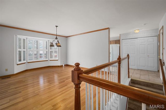 5116 Kennerly Place Drive, St Louis, MO 63128