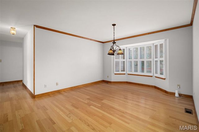 5116 Kennerly Place Drive, St Louis, MO 63128