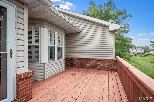 5116 Kennerly Place Drive, St Louis, MO 63128