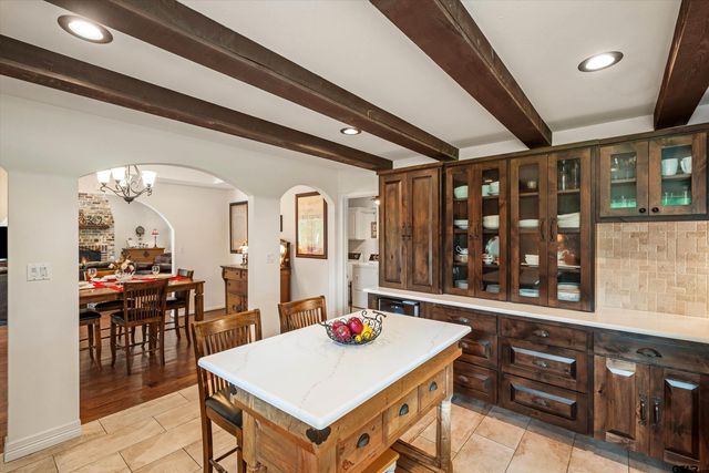 442 Greenbriar Trail, Holly Lake Ranch, TX 75765
