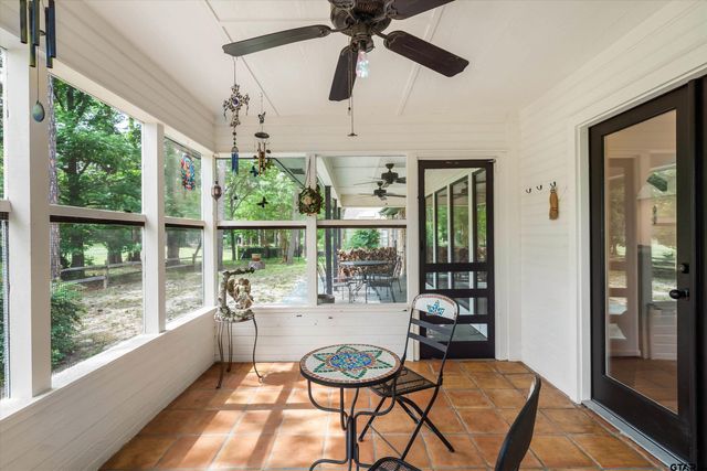 442 Greenbriar Trail, Holly Lake Ranch, TX 75765