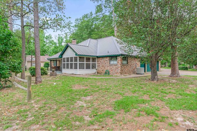 442 Greenbriar Trail, Holly Lake Ranch, TX 75765