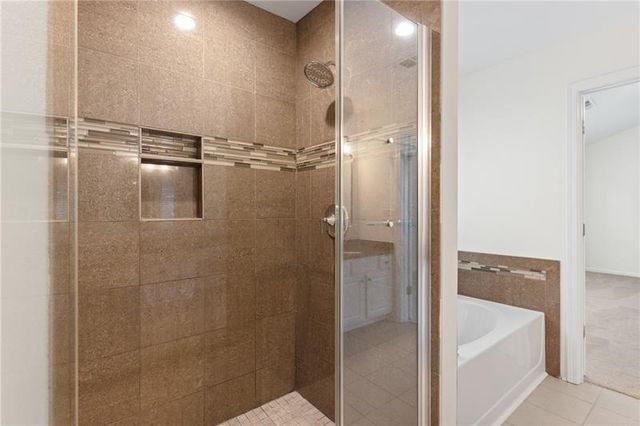 8210 Shakerag Trace, Suwanee, GA 30024