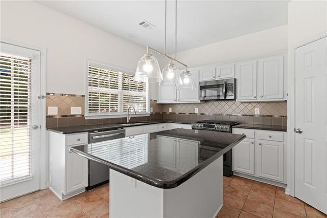 8210 Shakerag Trace, Suwanee, GA 30024