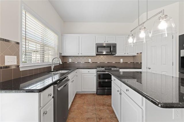 8210 Shakerag Trace, Suwanee, GA 30024