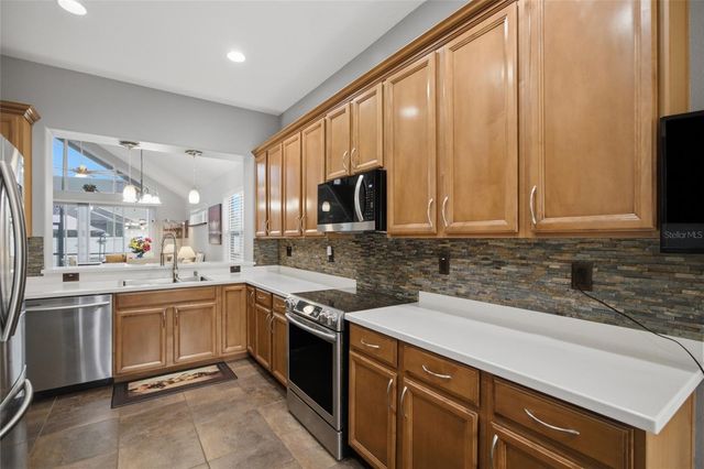12452 CRICKLEWOOD DRIVE, Spring Hill, FL 34610