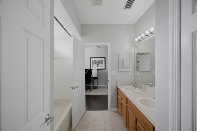 12452 CRICKLEWOOD DRIVE, Spring Hill, FL 34610