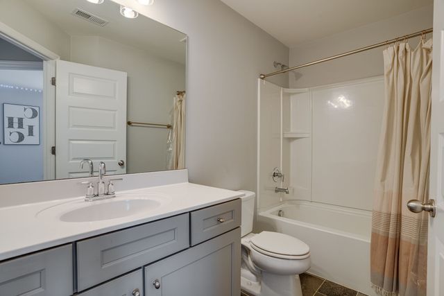 248 Mansfield Dr, Gallatin, TN 37066
