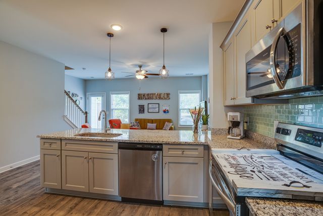 248 Mansfield Dr, Gallatin, TN 37066