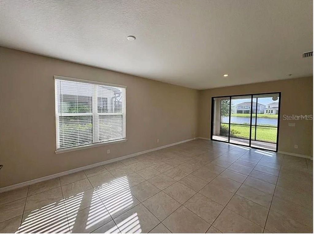 Image 11 of property listing at 16439 PAYNES MILL DRIVE, Bradenton, FL 34211