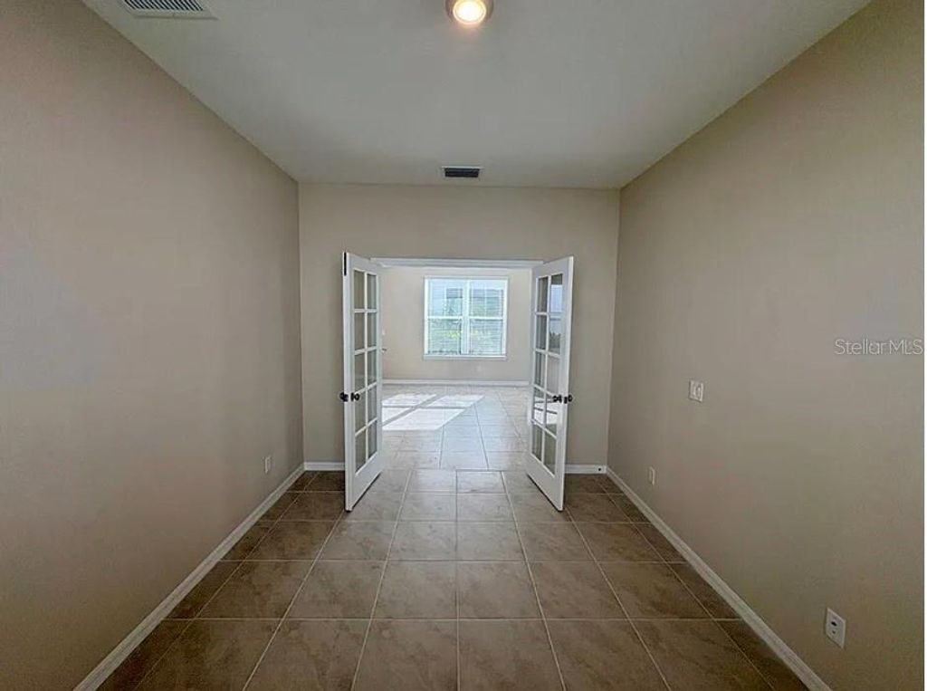 Image 13 of property listing at 16439 PAYNES MILL DRIVE, Bradenton, FL 34211