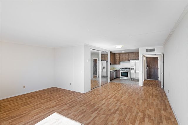 310 N Jackson 326, Glendale, CA 91206