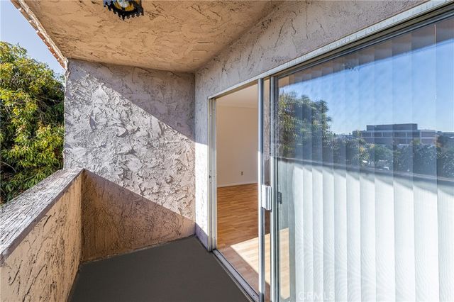 310 N Jackson 326, Glendale, CA 91206