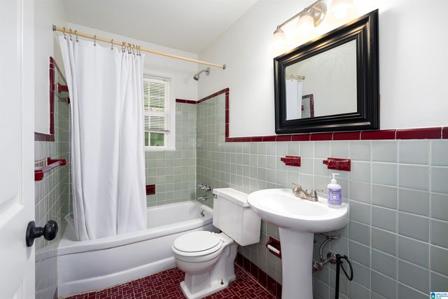 1844 LAUREL ROAD, Vestavia Hills, AL 35216
