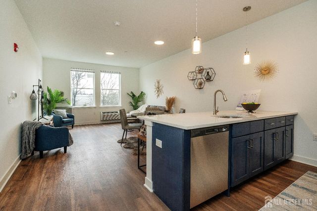 18 West Main Street 220, Bound Brook, NJ 08805